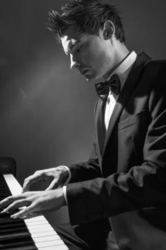 <a href="https://artistrelatedgroup.com/pianist-dubai-uae/" title="pianist dubai uae">Stan Pianist</a>